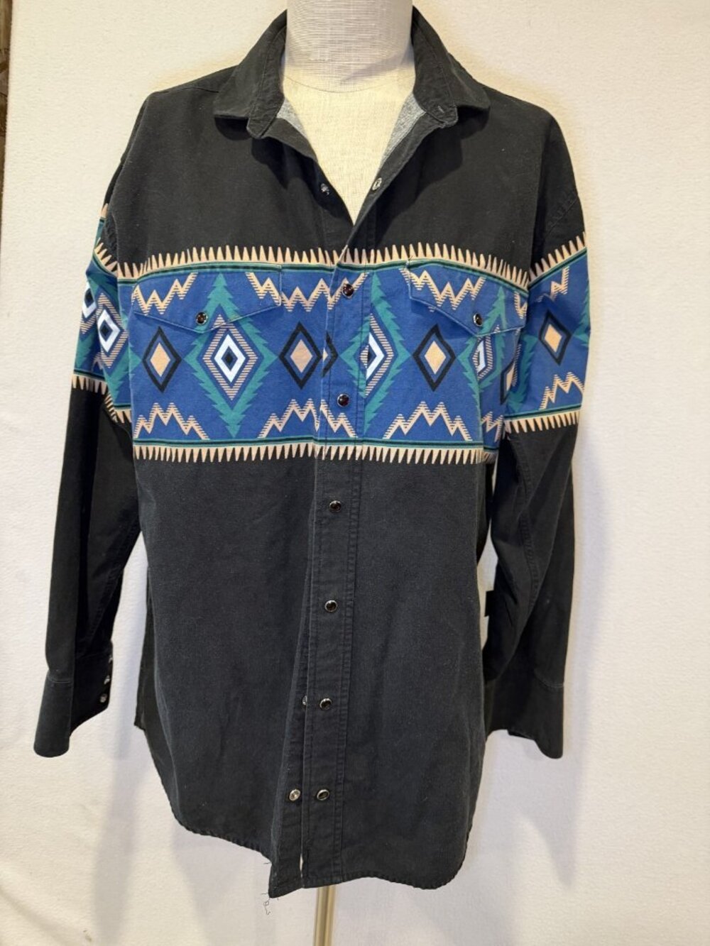 Brooks & Dunn Men’s SZ L Western Shirt Aztec Rodeo Black Snap Shirt 100% Cotton